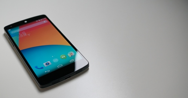 Nexus 5 Review, Fly or Die