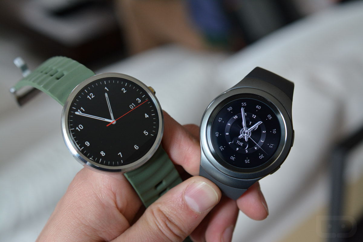 Galaxy watch gt. Samsung Gear s2 Classic. Huawei Gear s2 Classic. Samsung Gear s2 Classic циферблаты. Samsung watch s2 Classic vs Huawei.