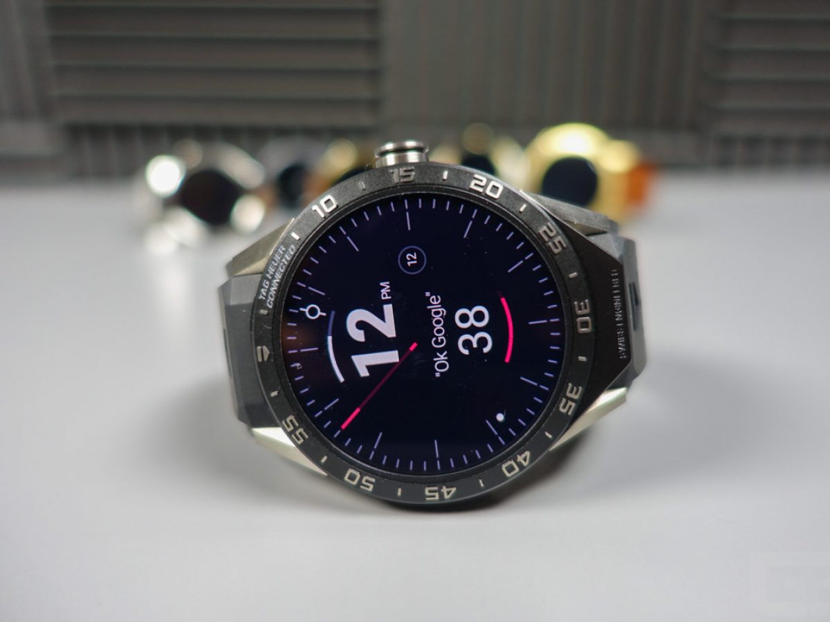 Video TAG Heuer Connected vs. Moto 360 Huawei Watch and