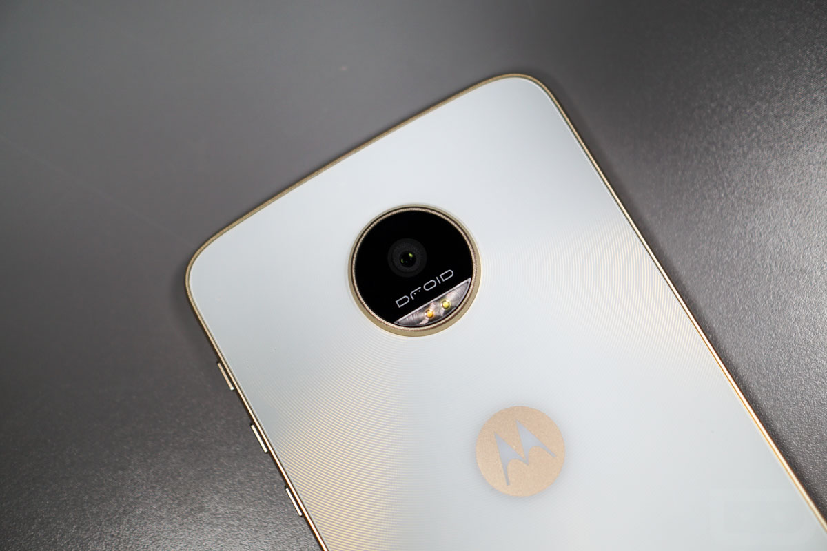 Verizon Moto Z Play DROID Edition Updated With May Security Patch