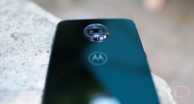 Moto Z3 Play Review: It's Pretty Good