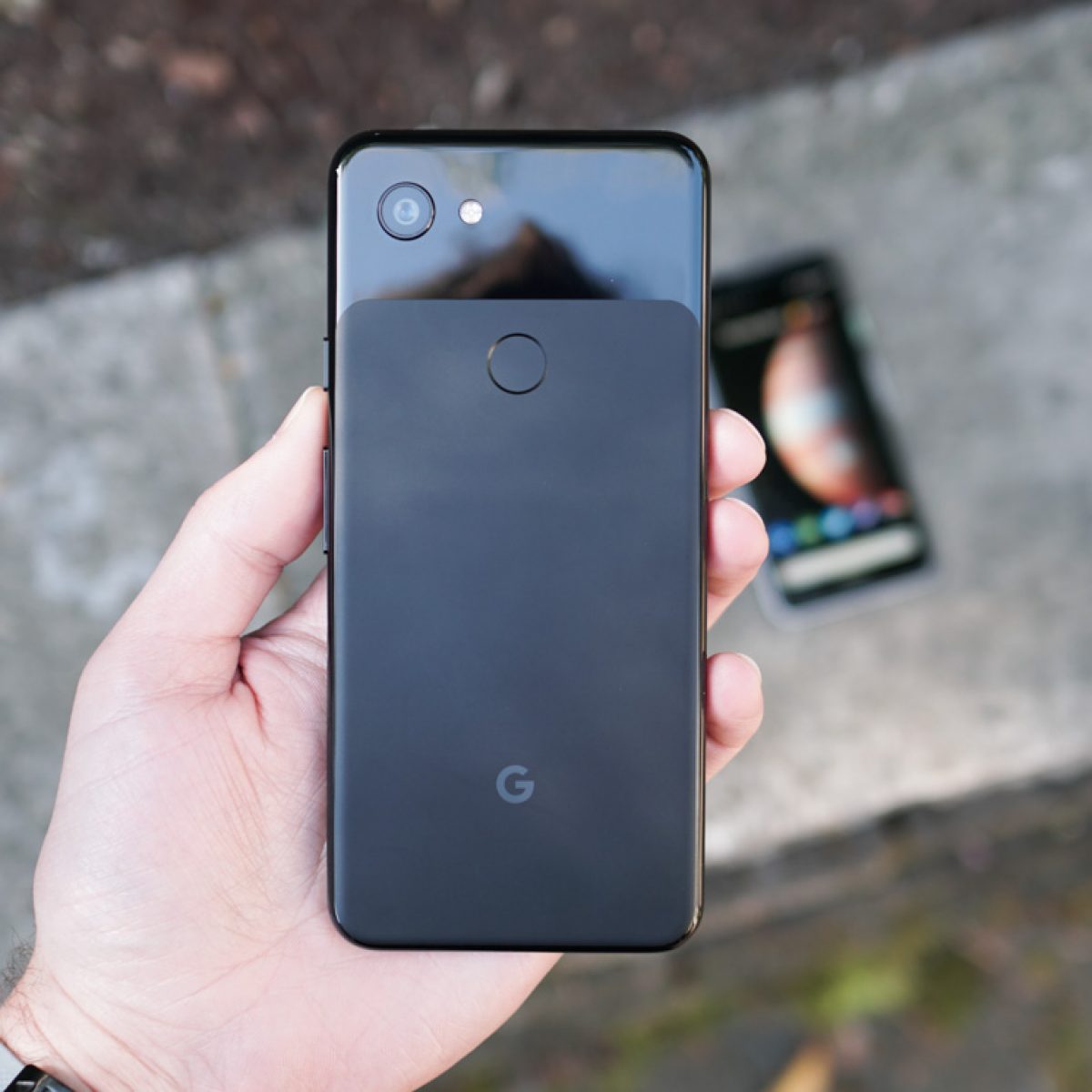 Google Pixel 3aスマートフォン本体