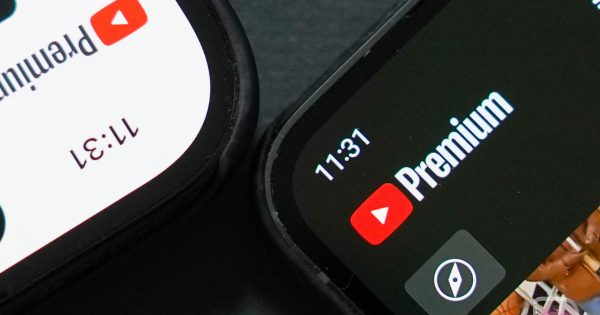You are currently viewing YouTube Premium users get 5 great new features, one of them is controversial