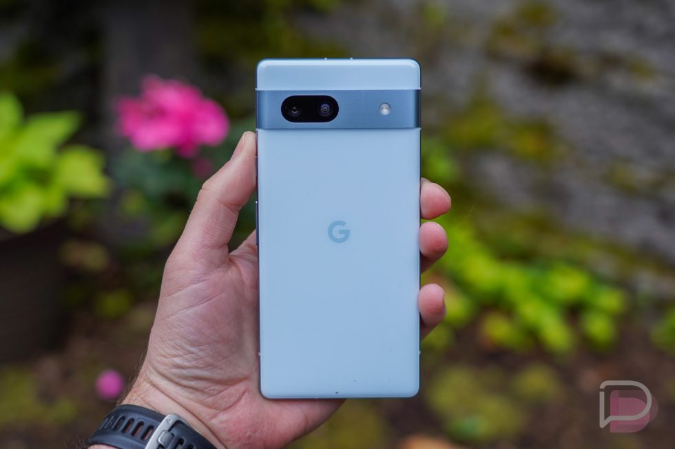 Google Pixel 7a: Unraveling the allure of clean Android and