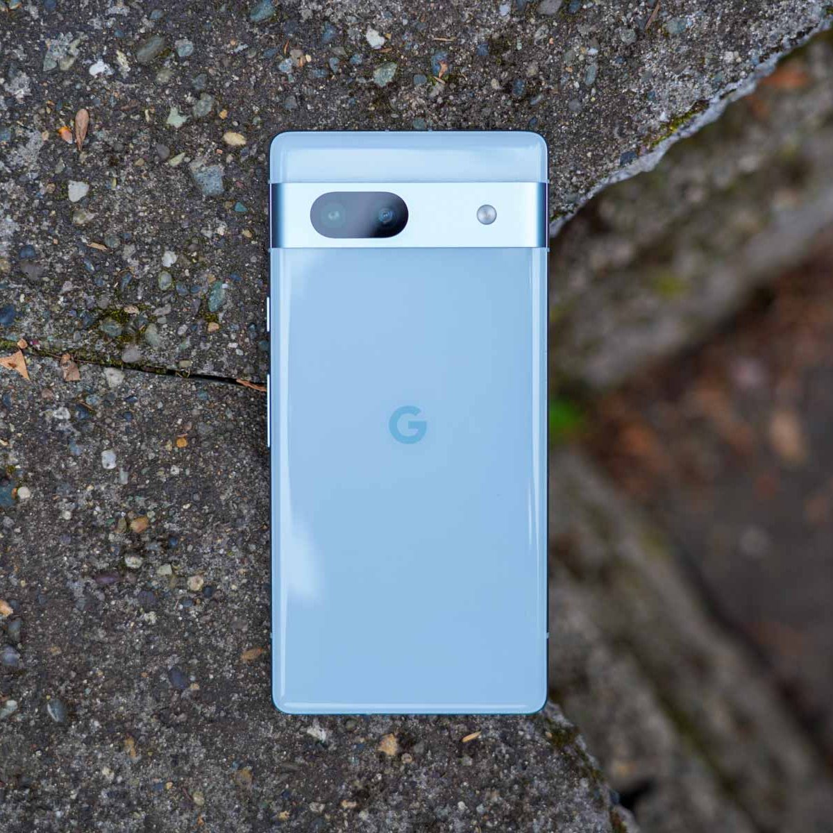 https://www.droid-life.com/wp-content/uploads/2023/05/Google-Pixel-7a-Review-12-1200x1200-cropped.jpg