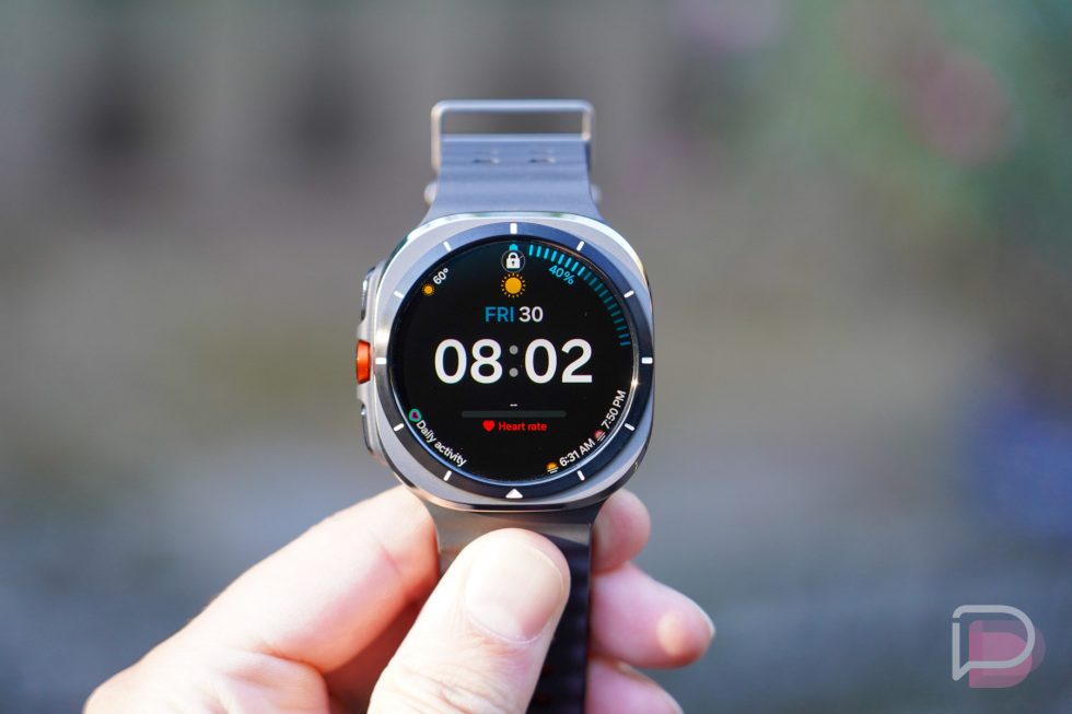 Galaxy Watch Ultra Display Review